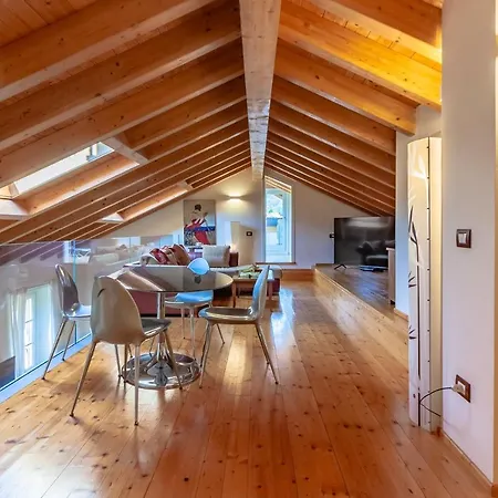 Easy Welcome Aglaia Luxury Lake View Apartment *