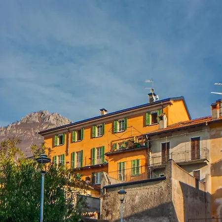 Easy Welcome Aglaia Luxury Lake View