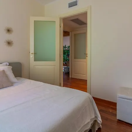 Easy Welcome Aglaia Luxury Lake View * Abbadia Lariana