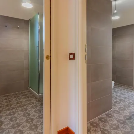 Easy Welcome Aglaia Luxury Lake View Apartment