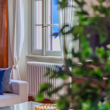 Apartment Easy Welcome Aglaia Luxury Lake View