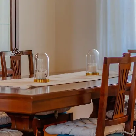 Easy Welcome Aglaia Luxury Lake View *