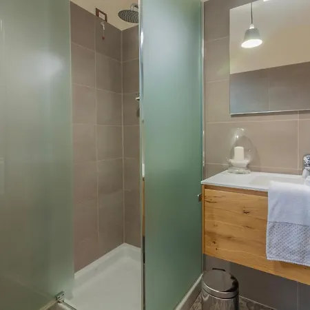 Easy Welcome Aglaia Luxury Lake View * Abbadia Lariana